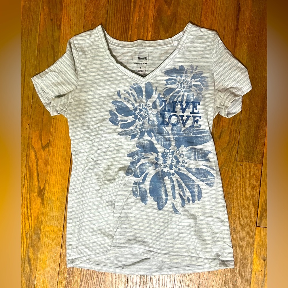 Live, Love flower tshirt
